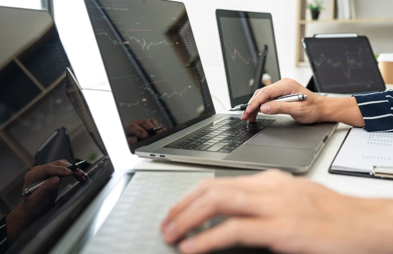 Laptop Buyer's Guide 2025: Best Laptops for University Students in Sri Lanka