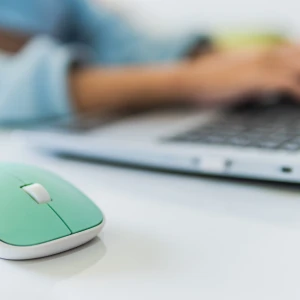 Gaming Mice vs. Office Mice: Understanding DPI and Ergonomics